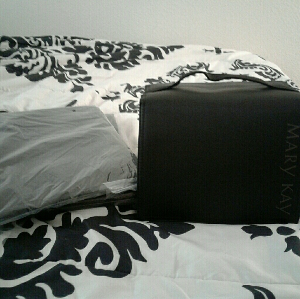 Mary kay travel Makeup bag